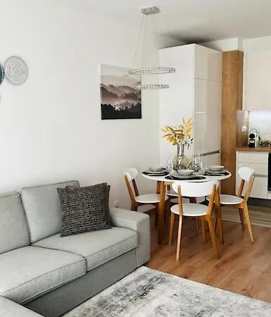 Daire Park West Terrace With Private Parking *