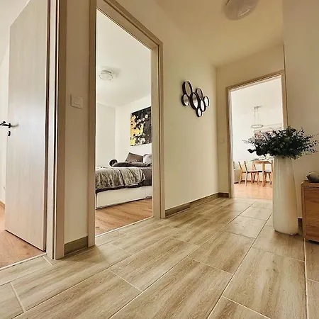Park West Terrace With Private Parking Daire *