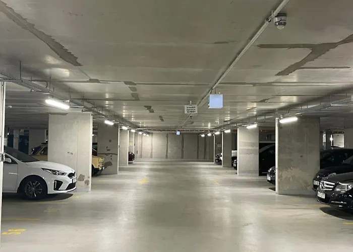 Appartement Park West Terrace - Free Garage Parking - 2 Separate Bdr - Ac - Self Check-in *