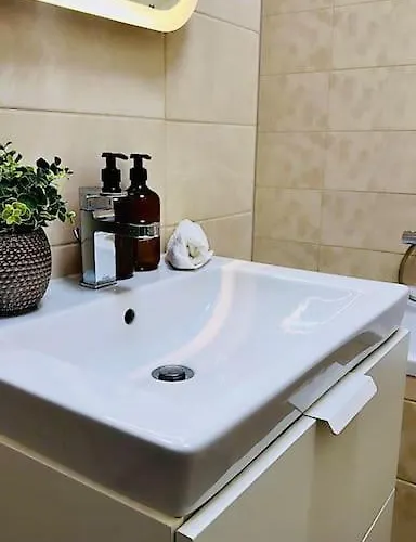 Park West Terrace - Free Private Parking * 布达佩斯