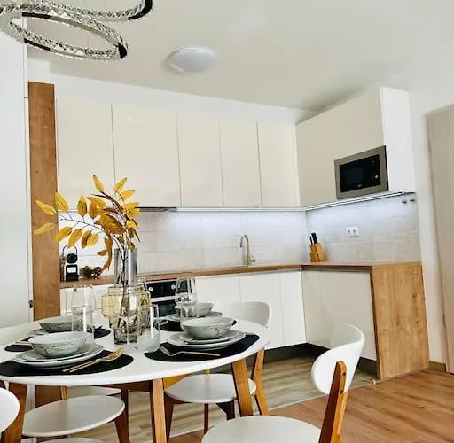 Park West Terrace - Free Private Parking * 布达佩斯